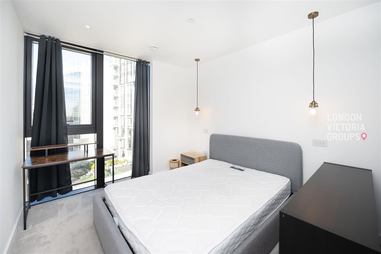 23 Gauging Square, London